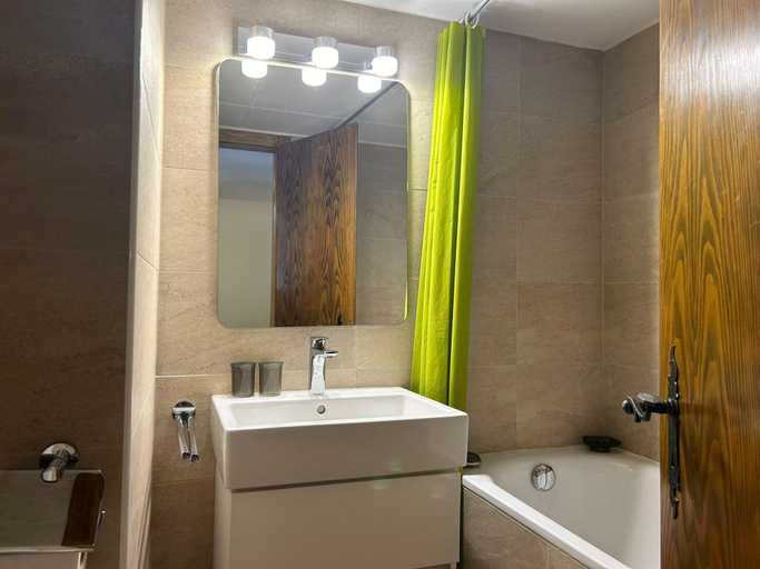 Bathroom 5, Modern Apartment Near ski Area, Conthey
