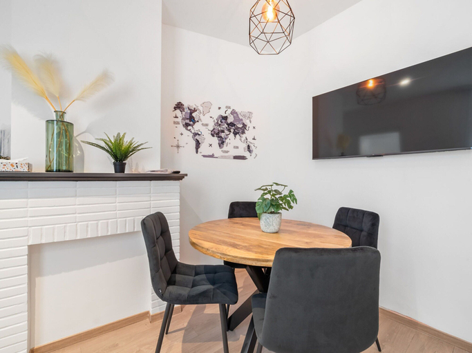 Dining 3, Renovated Apartment Near Beach, West-Vlaanderen