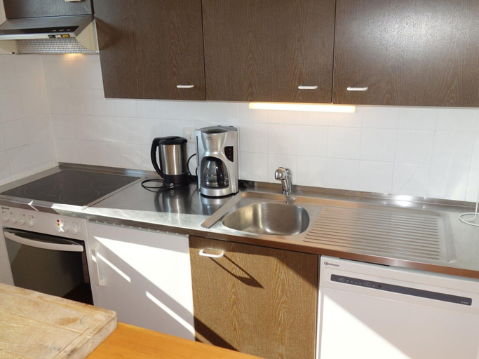 Private kitchen, Charming Apartment With Valley, Sion