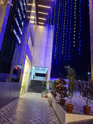 Exterior & Views, Country Ambience Hotel, Nainital