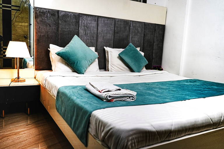 Bedroom 1, Casa Felicita Inn, Pune