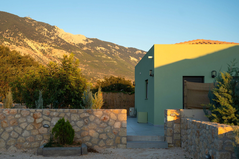 Room 4, Villa Katerina Mentoros, Ionian Islands