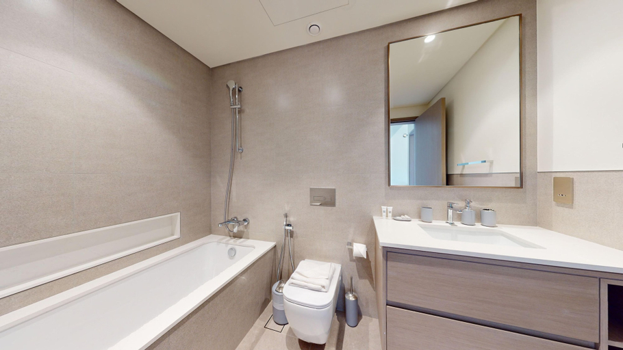 Room 2, Downtown - Grande 813, Dubai