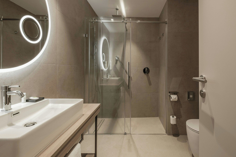 Bathroom 4, Courtyard by Marriott Sliema