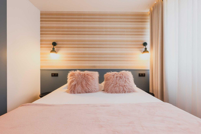 Bedroom 5, Elegant Apartment - 2br/6p - Canal St Martin, Paris