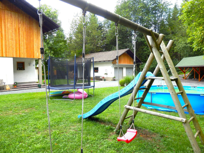 Others 4, Apartment With Sauna and Lakeview, Hermagor