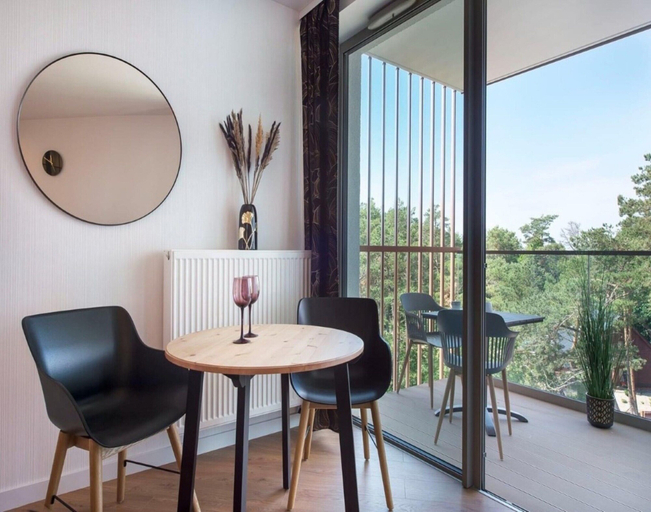 Dining 5, Apartment in Pobierowo With SPA & Pools, Gryfice