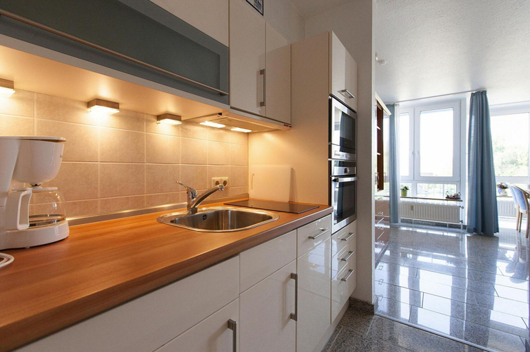 Private kitchen 4, Wohnung in Cuxhaven mit Einem Gemeinsamen Pool, Cuxhaven