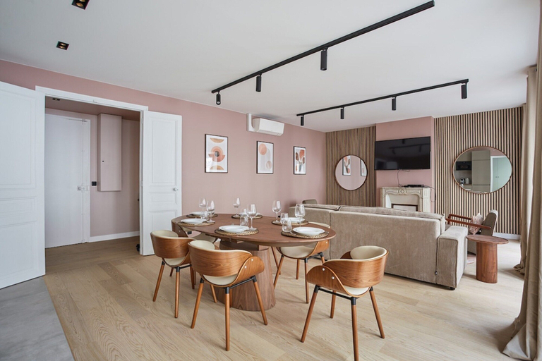 Dining 5, Magnificent New Apartment Beaubourg/le Marais, Paris