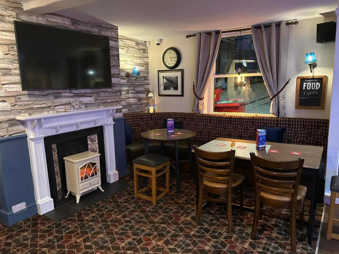 Others 5, Ye Olde Vaults, Derbyshire