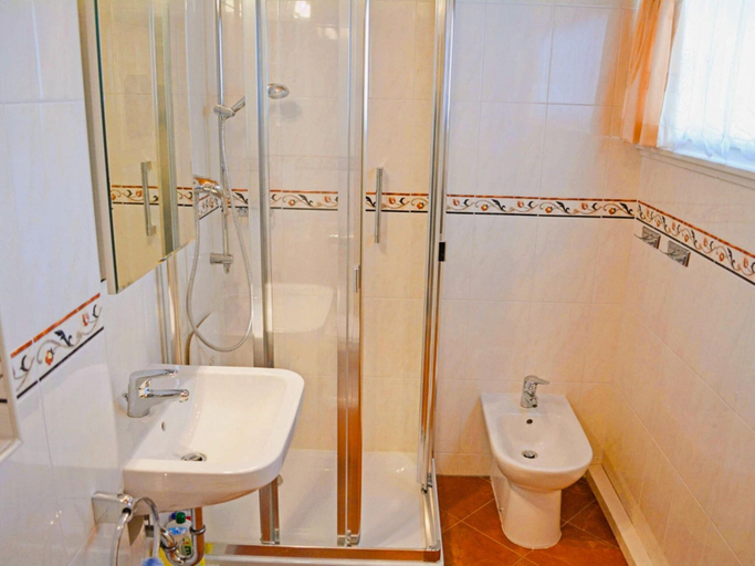 Bathroom 5, Holiday Apartment Siegsdorf in Bavaria, Traunstein