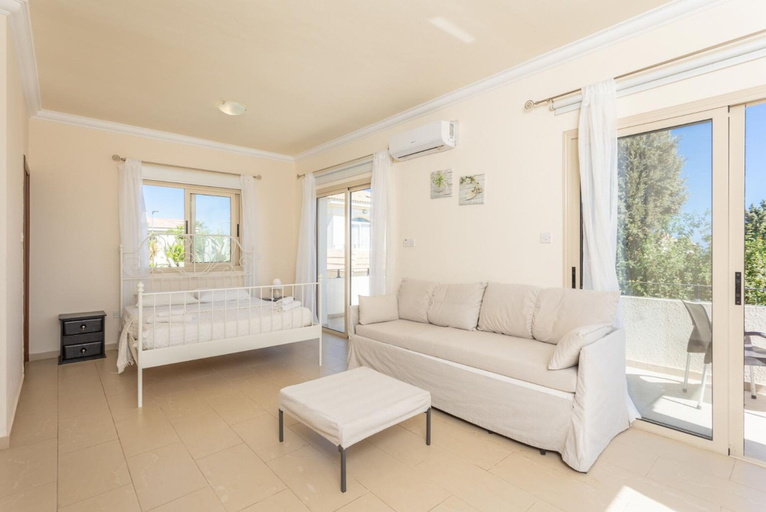 Room 5, Villa Meli With 3 Bedrooms and 3 Bathrooms