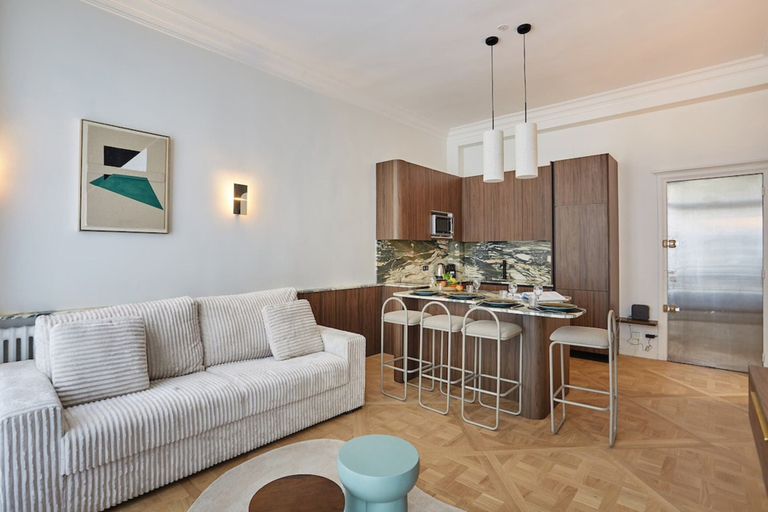 Primary image, Apartment on the Champs Elysees, Paris