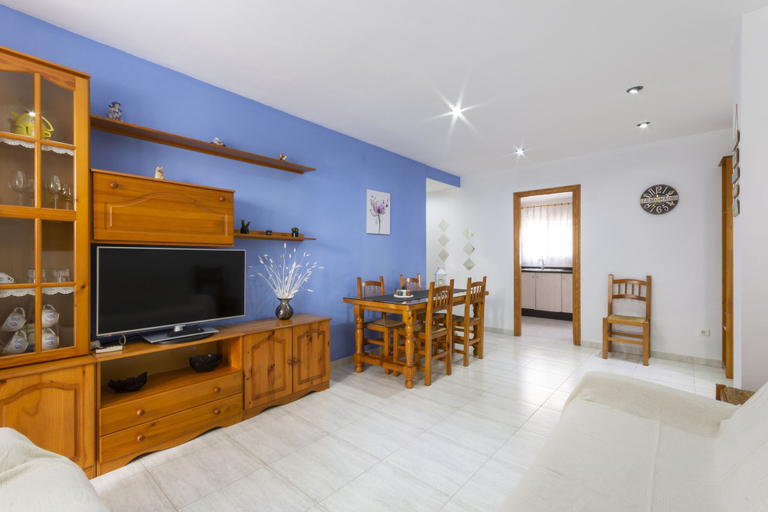 Room 4, Estornell With 2 Bedrooms and 1 Bathrooms, Valencia