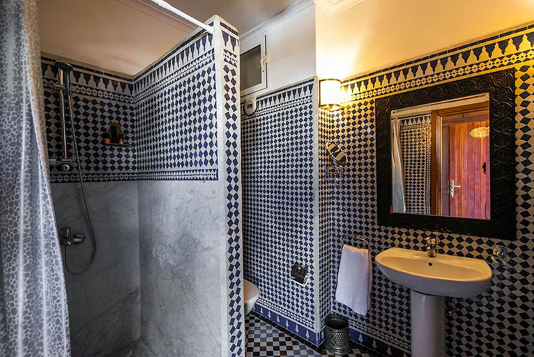 Bathroom, Room in B&B - Riad Authentic Palace & Spa - Mabrouka, Fès
