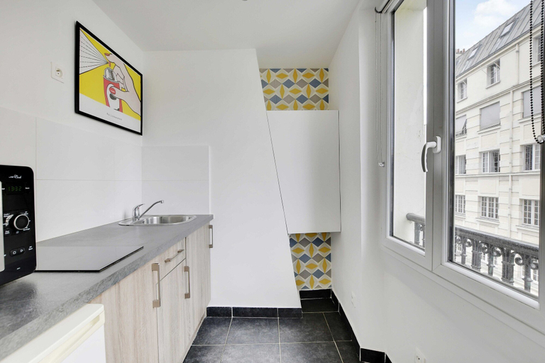 Private kitchen 3, Comfortable Apartment - 1br/4p - Bastille, Paris