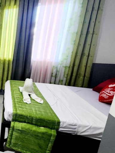 Bedroom 3, Rocca Del Garda Resort, Cardona