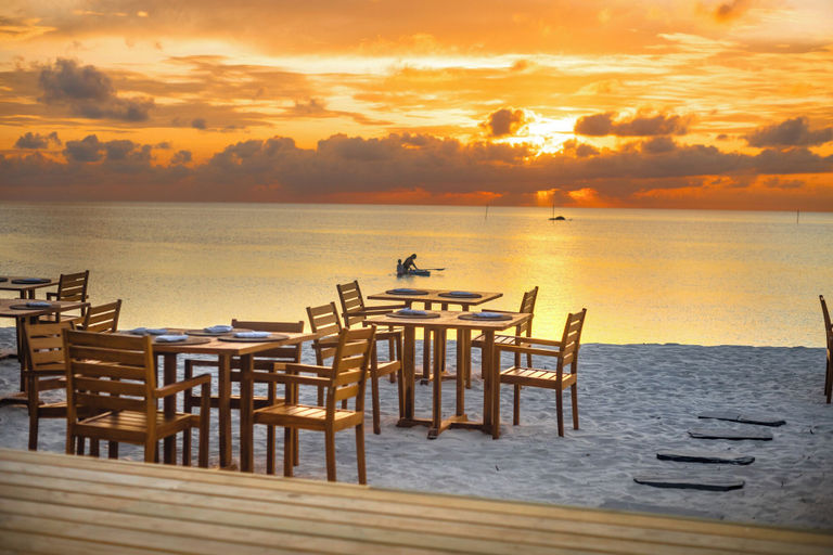 Food & Drinks 5, Maverick Surf & Dive Boutique Resort - Complimentary Airport Transport for Full Board Stays of 6 Nights or More