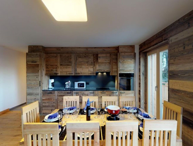 Dining 2, Ski Lift Apartment With Views, Sion