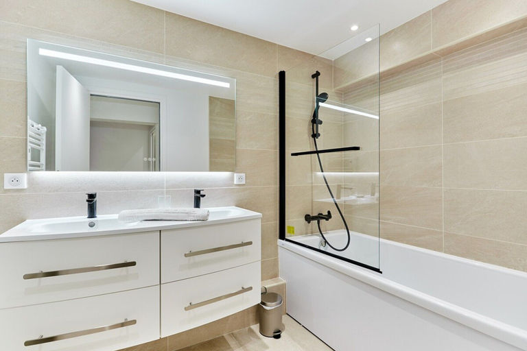 Bathroom 2, New Apartment Saint Germain Invalides, Paris