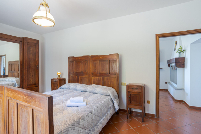 Room 4, Casa Achille Pianello, Como