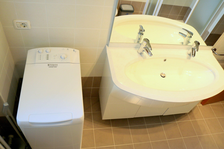 Bathroom 4, Holiday Home Lazise Near Lake Garda, Verona