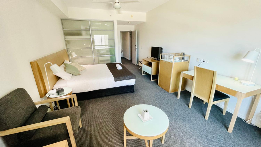 Bedroom 3, 2 bedroom apartment with City view, Darwin