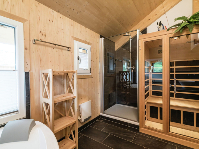 Others 3, Amazing Chalet With Whirlpool, Murau