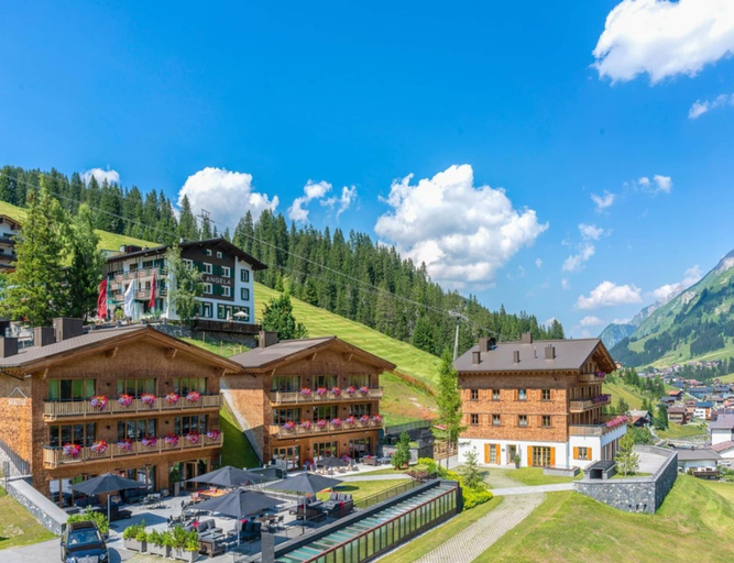 View from property 3, Chalet in Hohe Tauern With Panoramic Views, Zell am See