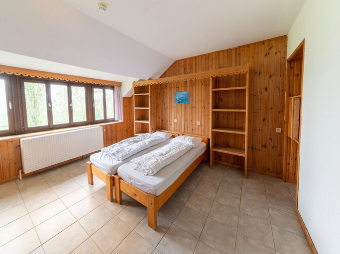 Room 4, Villa in Ardennes With Sauna and Jacuzzi, Namur