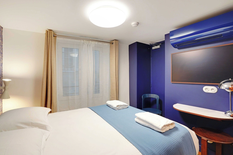 Room 2, Intimate Studio - 2P - Republique/oberkampf, Paris