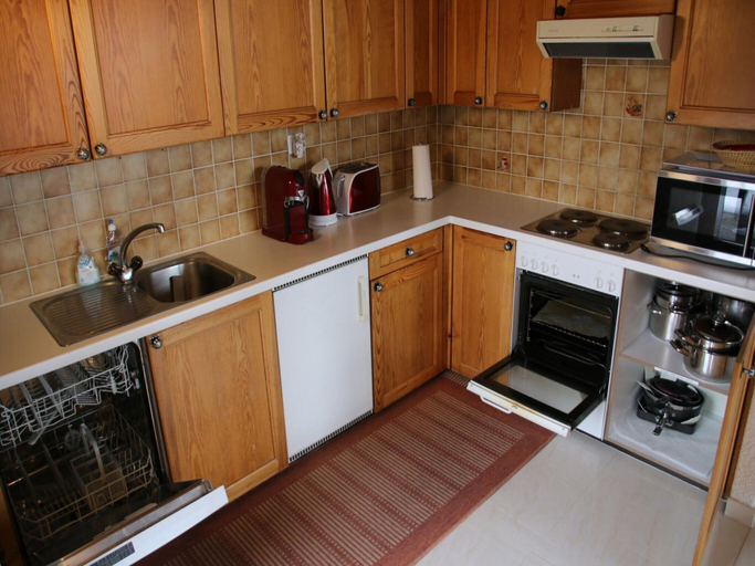 Private kitchen, Elegant Apartment With Patio in Hills, Sion