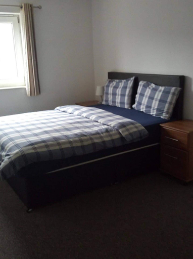 Room 5, Bushwood, Ldn 2bed Apt-balcony-parking, London