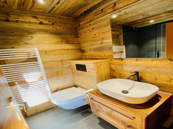 Bathroom 4, Graceful Apartment Amidst of Mountains, Sion
