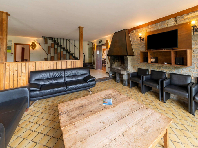 Living area 2, Villa in Ardennes With Sauna and Jacuzzi, Namur
