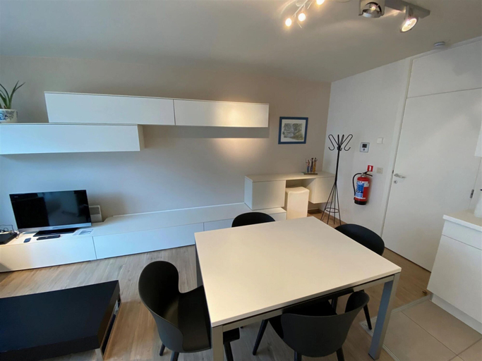 Others 5, Charming Apartment Near Beach, West-Vlaanderen