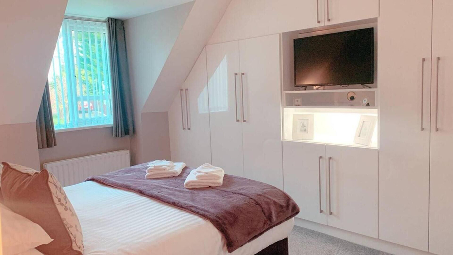 Room 3, Overlooking Carlingford Lough Modern and Spacious!