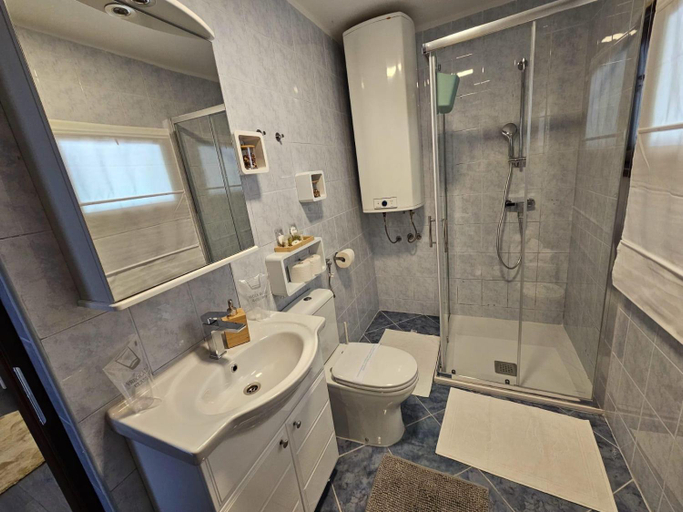 Bathroom 3, House Karlo, Plitvička Jezera
