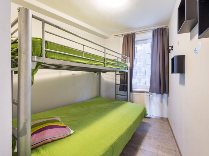 Room 5, Apartment Near the Sea With Modern Comfort, West-Vlaanderen