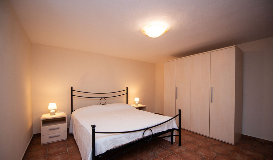 Bedroom 3, Villa Eunice, Mantua