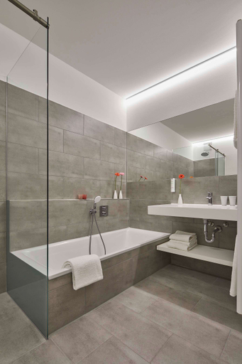 Bathroom 4, Flowers Hotel Essen, Essen