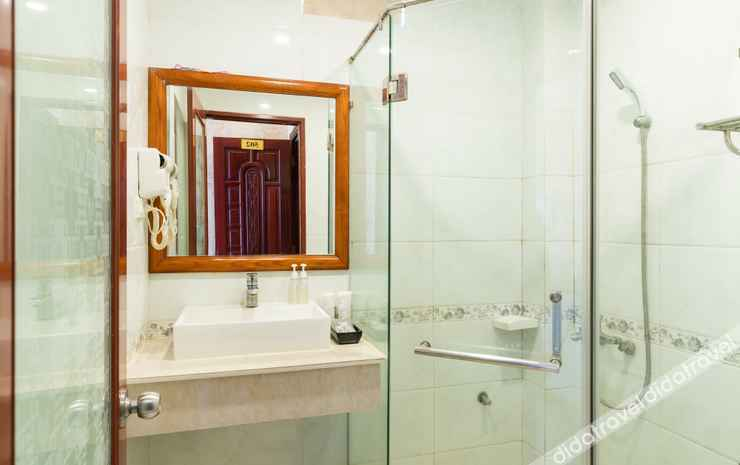 Bathroom 5, Hotel Nhu Y 2, Binh Tan