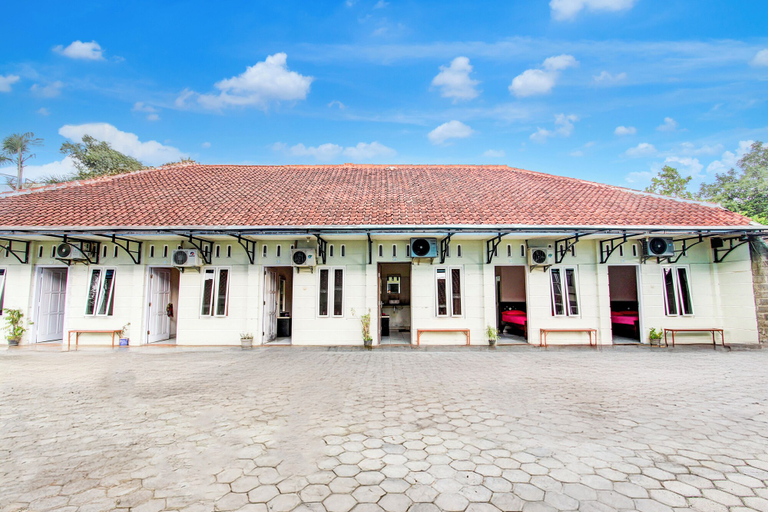 Exterior & Views 1, Hotel O Hotel Terang Bulan, Pekalongan