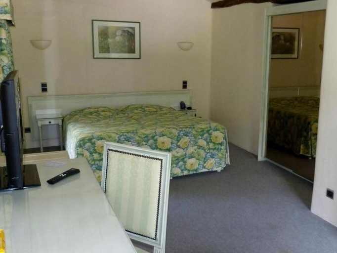 Bedroom 11