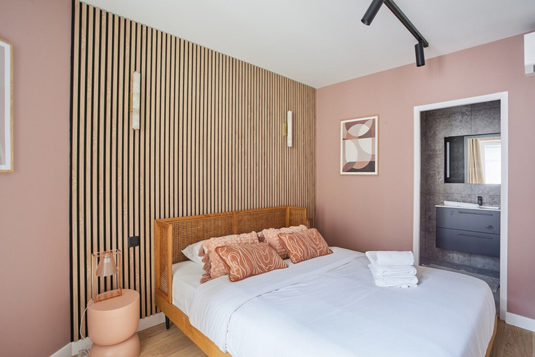 Room 4, Sublime New Flat 2 Bdr Beaubourg/le Marais, Paris