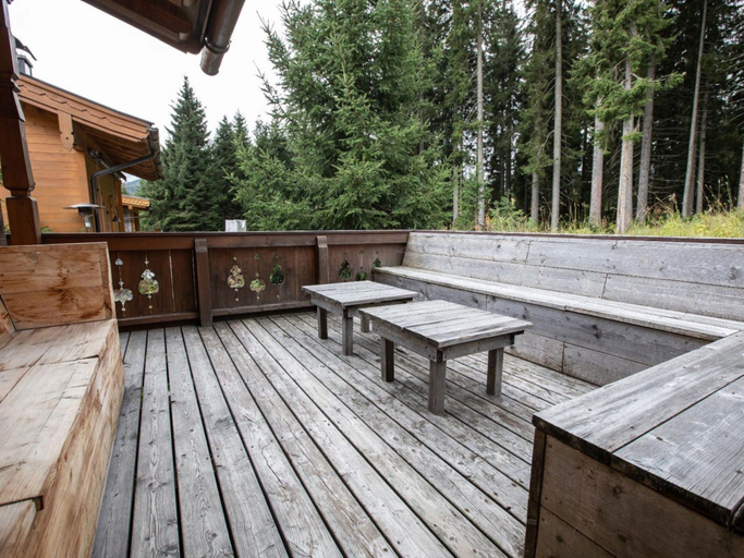 Garden, Chalet in Austria Near Ski Lift & Forest, Zell am See
