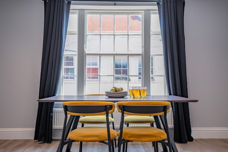 Room 3, Host Stay Bridge Street Apartment, Worcestershire