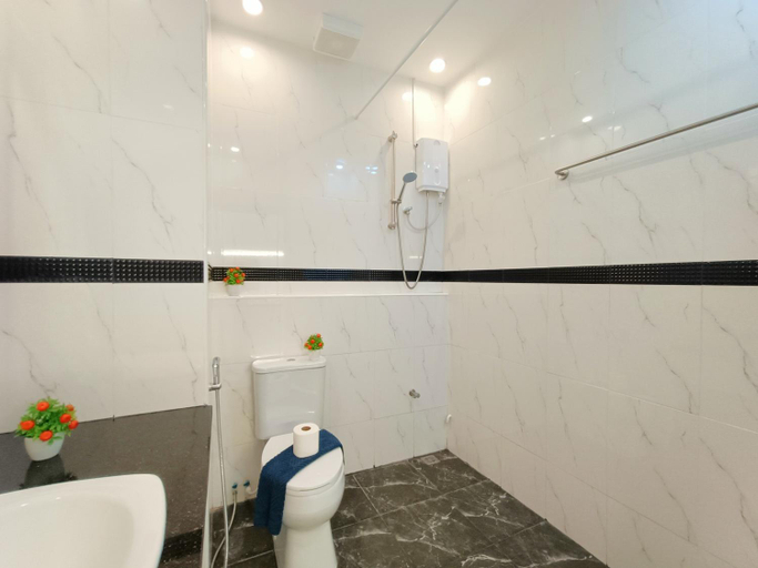 Bathroom 4, Sea View Beachfront Condos Pattaya Jomtien Beach, Pattaya
