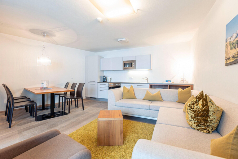 Living room 4, Nice Apartment With Dishwasher, Near the Ski Slopes, Sankt Johann im Pongau