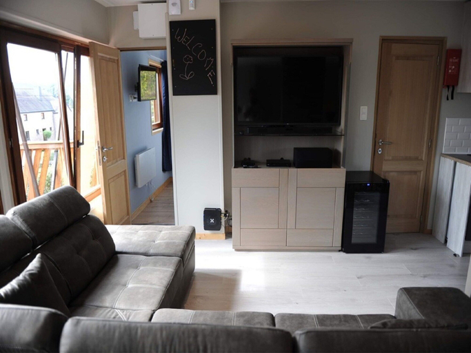 Others 3, Chalet in Rochefort With Garden BBQ, Namur